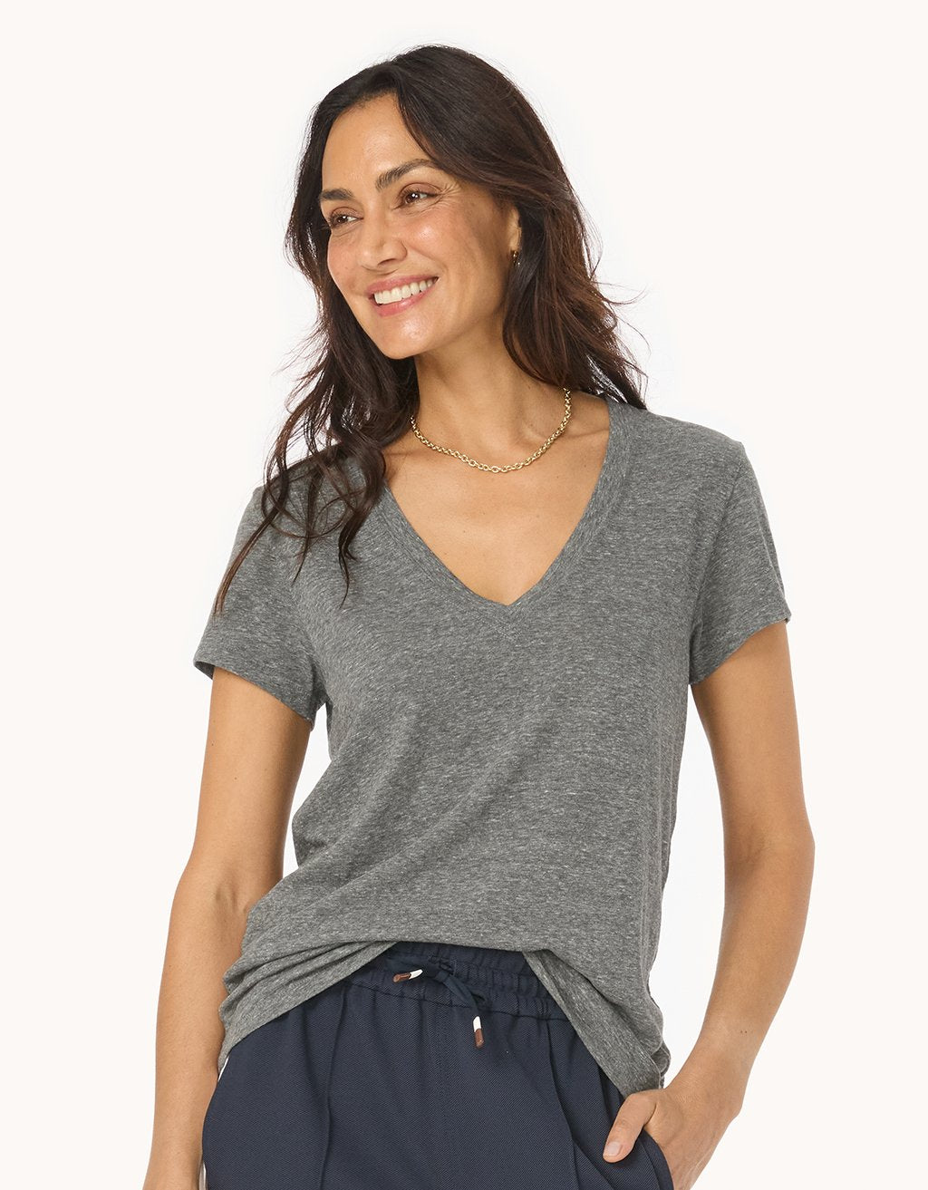 v-neck tee