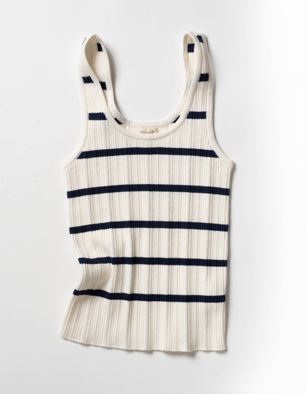 ribbed scoop tank