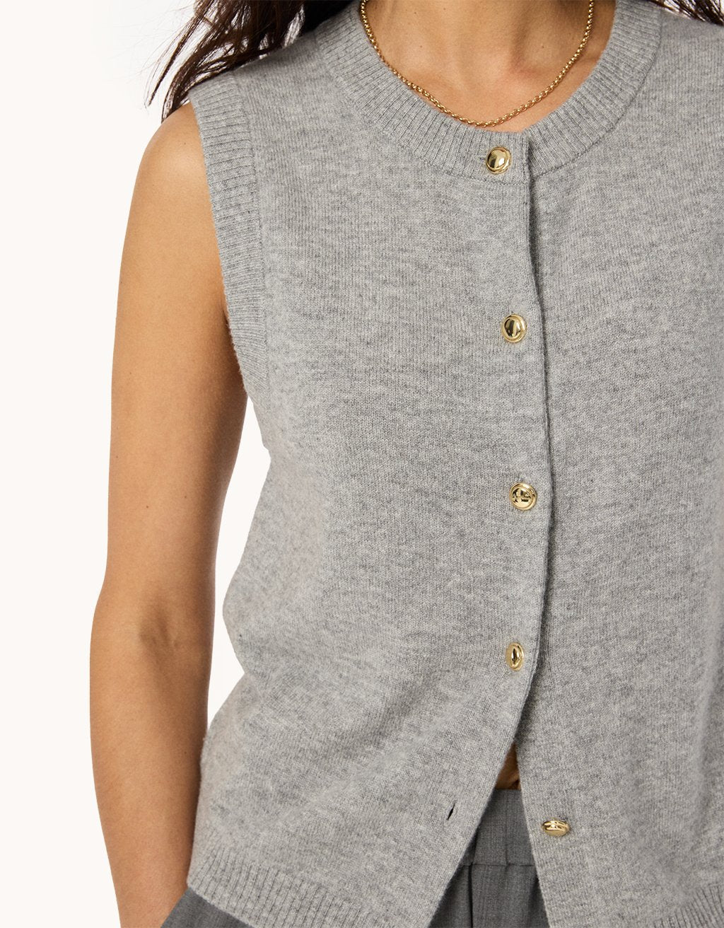 Everyday-Weight Cashmere Sweater Vest