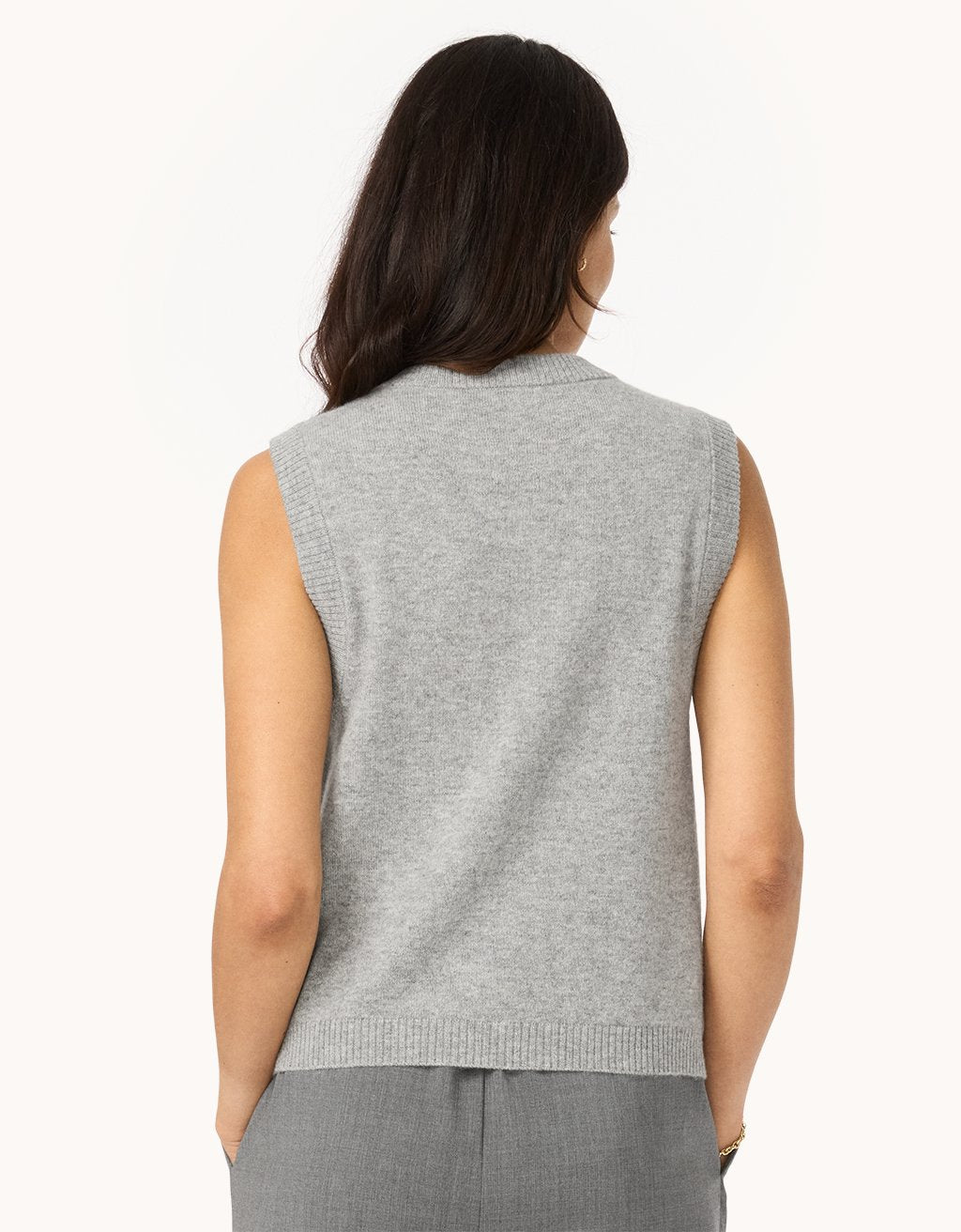 Everyday-Weight Cashmere Sweater Vest