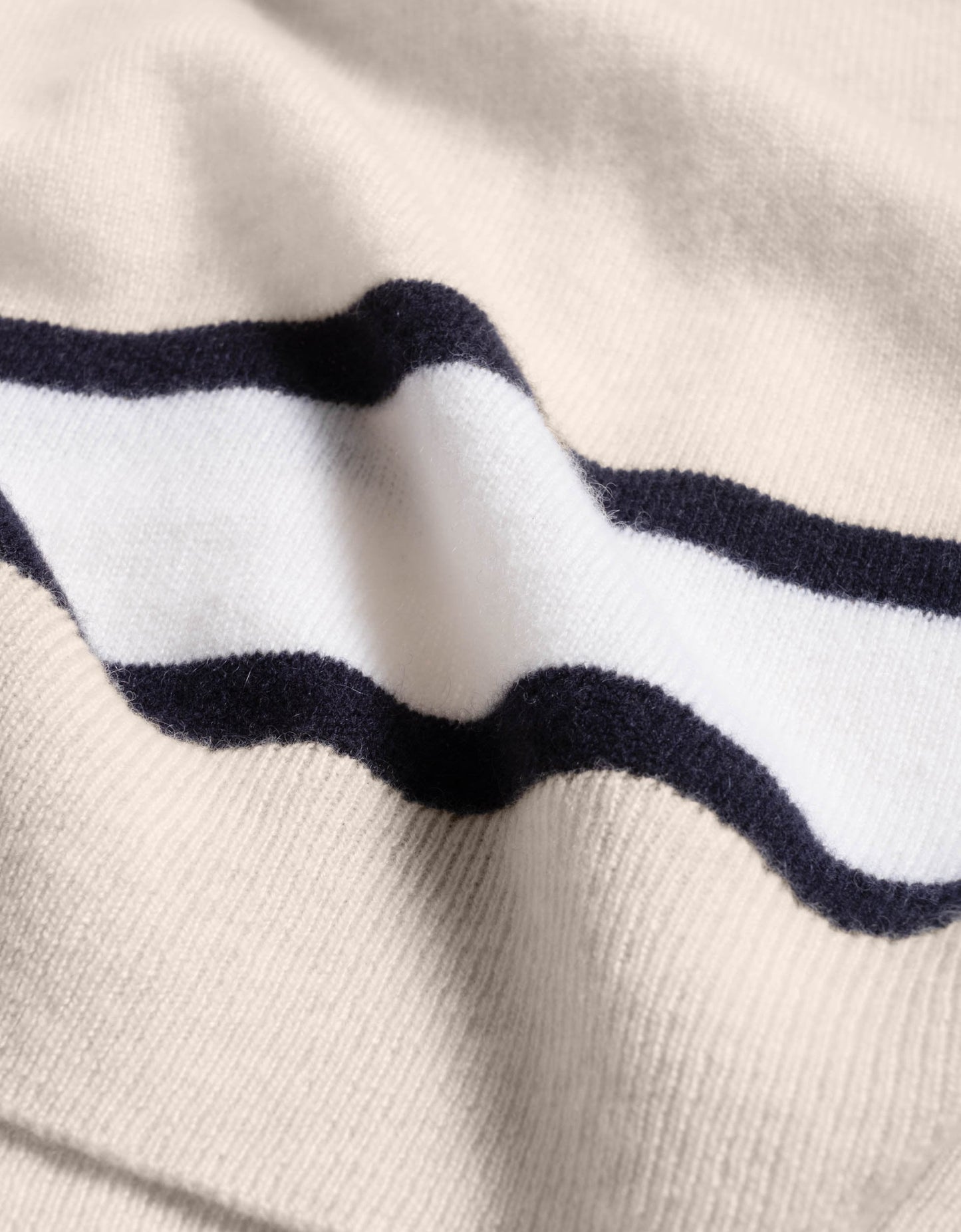 Everyday-Weight Cashmere Raglan Sweater