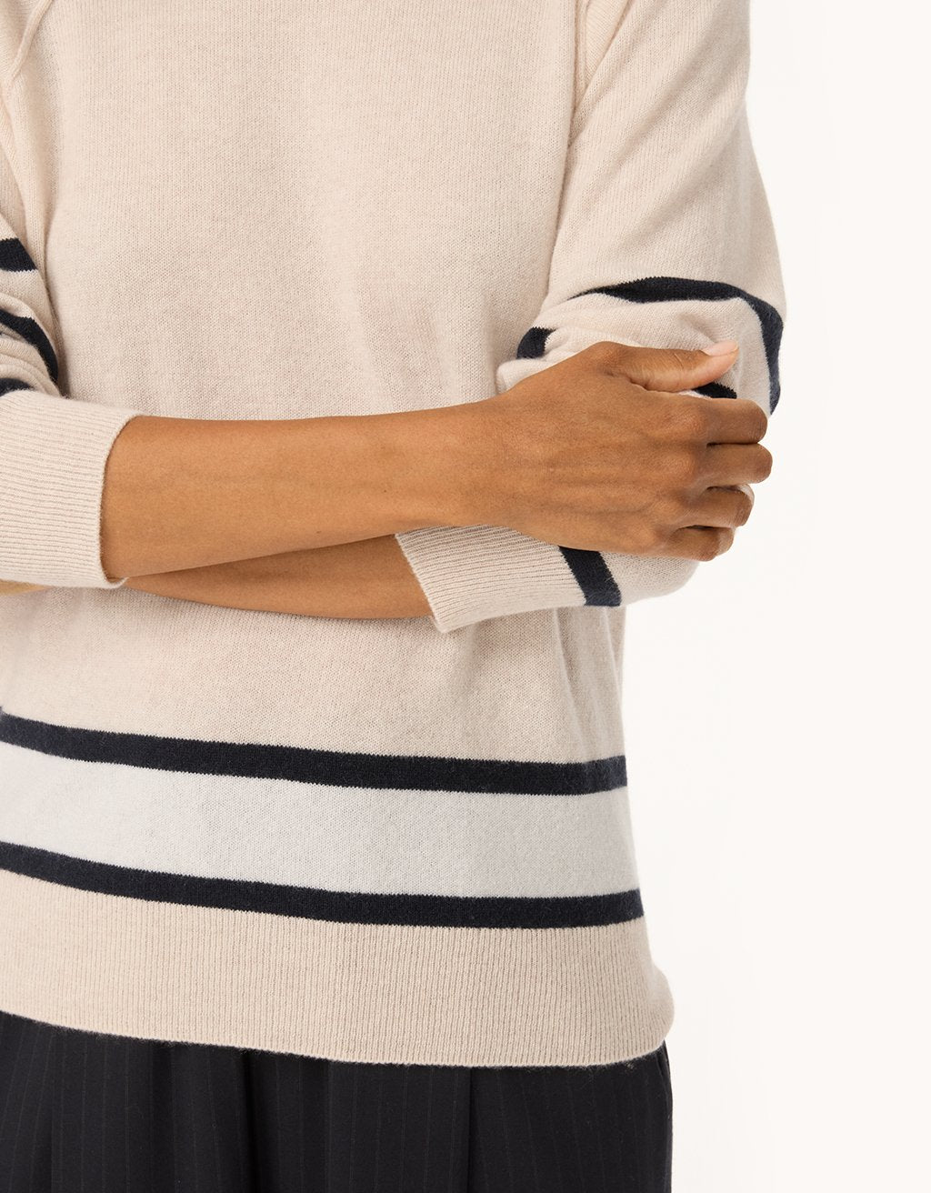 Everyday-Weight Cashmere Raglan Sweater