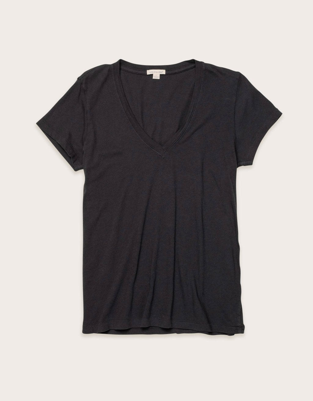 v-neck tee