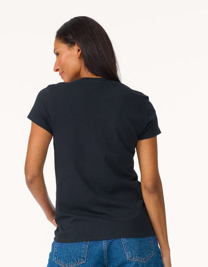 v-neck tee