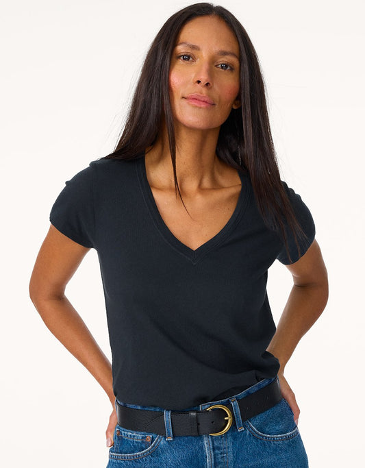 v-neck tee