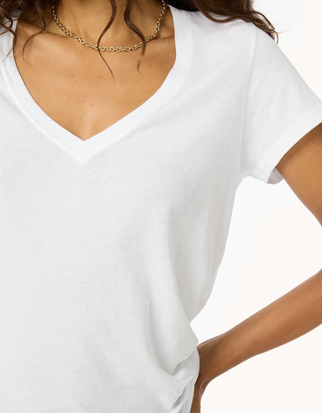 v-neck tee
