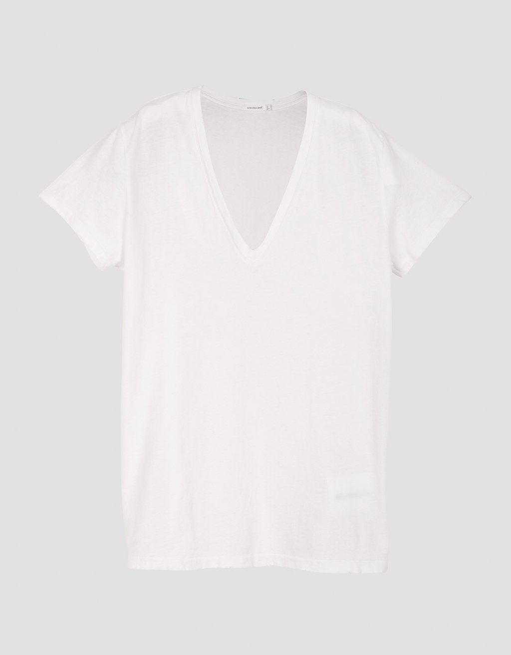 v-neck tee