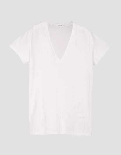 v-neck tee