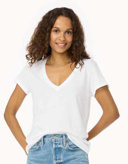 v-neck tee