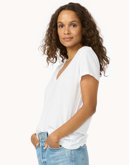 v-neck tee