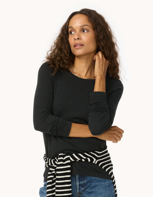 long sleeve crewneck tee