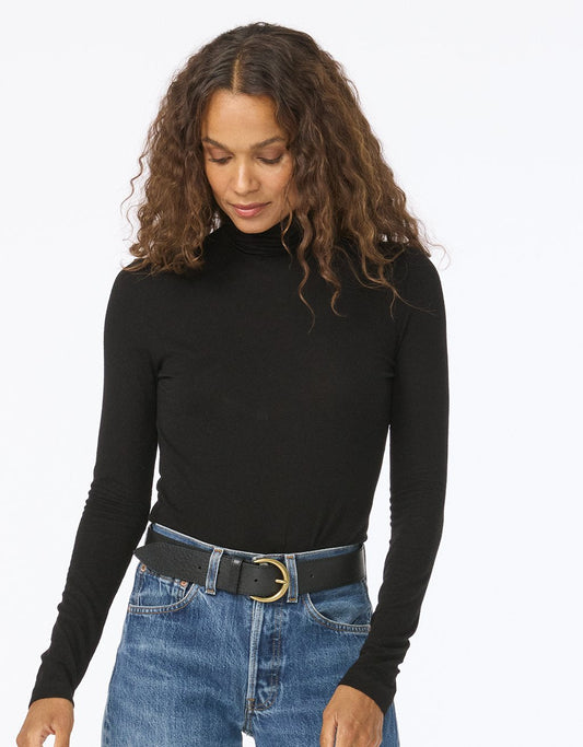 Lightweight Knit Turtleneck