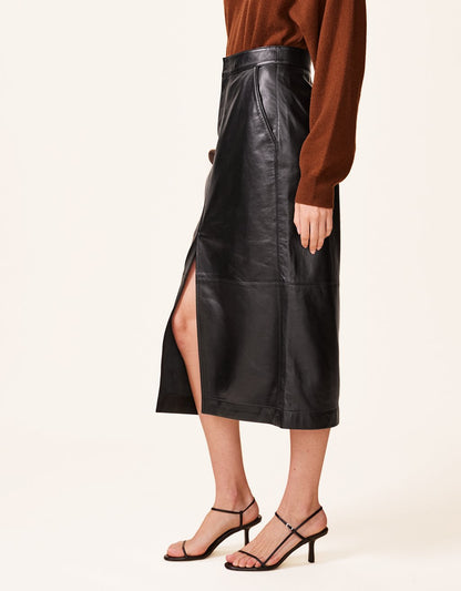 leather pencil skirt